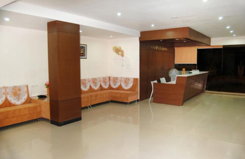 Kākināda Balaji Grand酒店 外观 照片